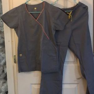 S wonderwink scrub set